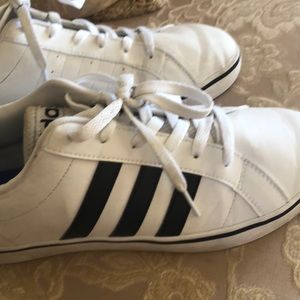 Adidas shoes for men. Size 10